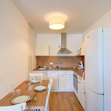 Le Camelia Proche Aeroport *