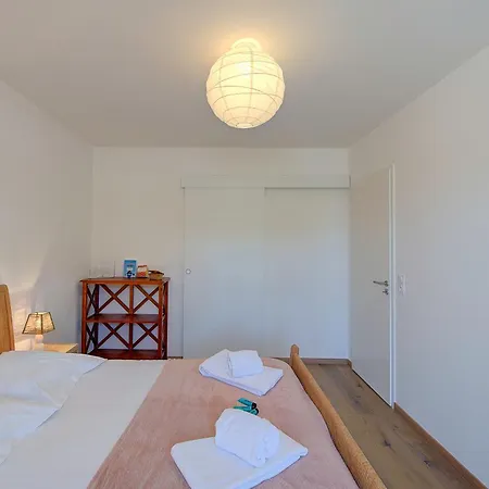 Le Camelia Proche Aeroport Apartment *