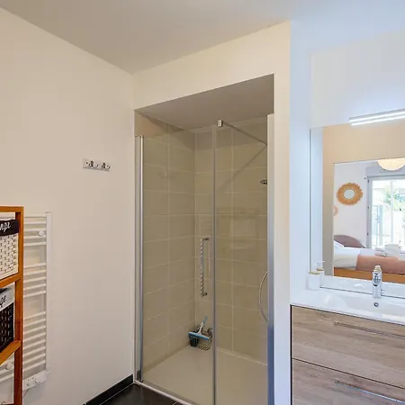 Apartment Le Camelia Proche Aeroport