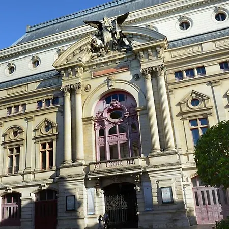 Le Camelia Proche Aeroport *