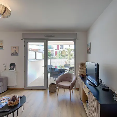 Le Camelia Proche Aeroport Apartment Tours