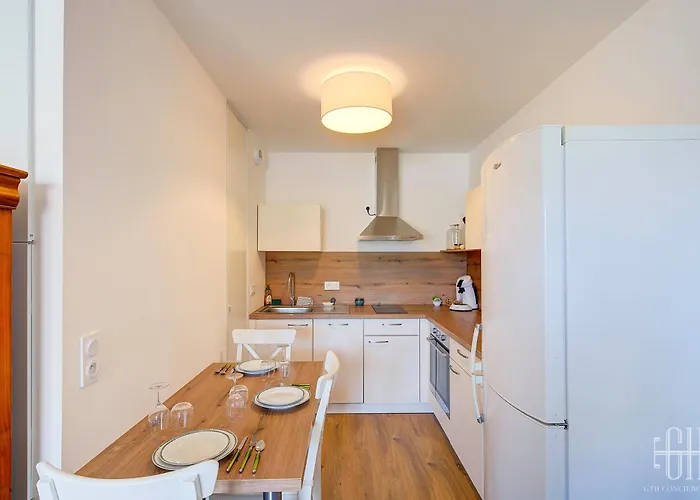 Le Camelia Proche Aeroport *